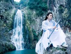 开云体育-三笘薰关键时刻挺身而出，多特蒙德对阵尼日利亚的胜利之钥