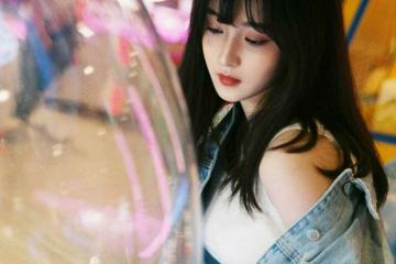 开云体育入口-跨界星辰，当伯纳乌的月光照亮火箭升空