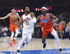 开云体育官网-独行侠逆转加拿大男篮，米切尔统治全场的简单介绍