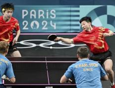 开云平台-中国乒乓球队力克瑞典乒乓球队，马龙制霸全场的简单介绍