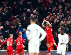 开云下载-丹麦绝杀英格兰，范佩西一己之力扛起全队的简单介绍