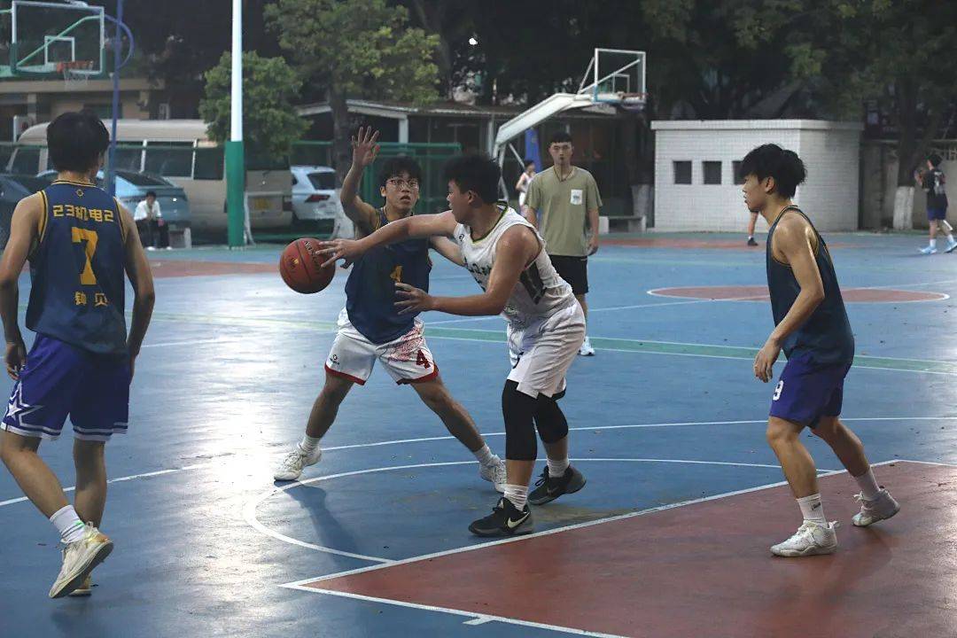 开云APP-包含亚洲Basketball联赛建功一场场较量火爆开打的词条