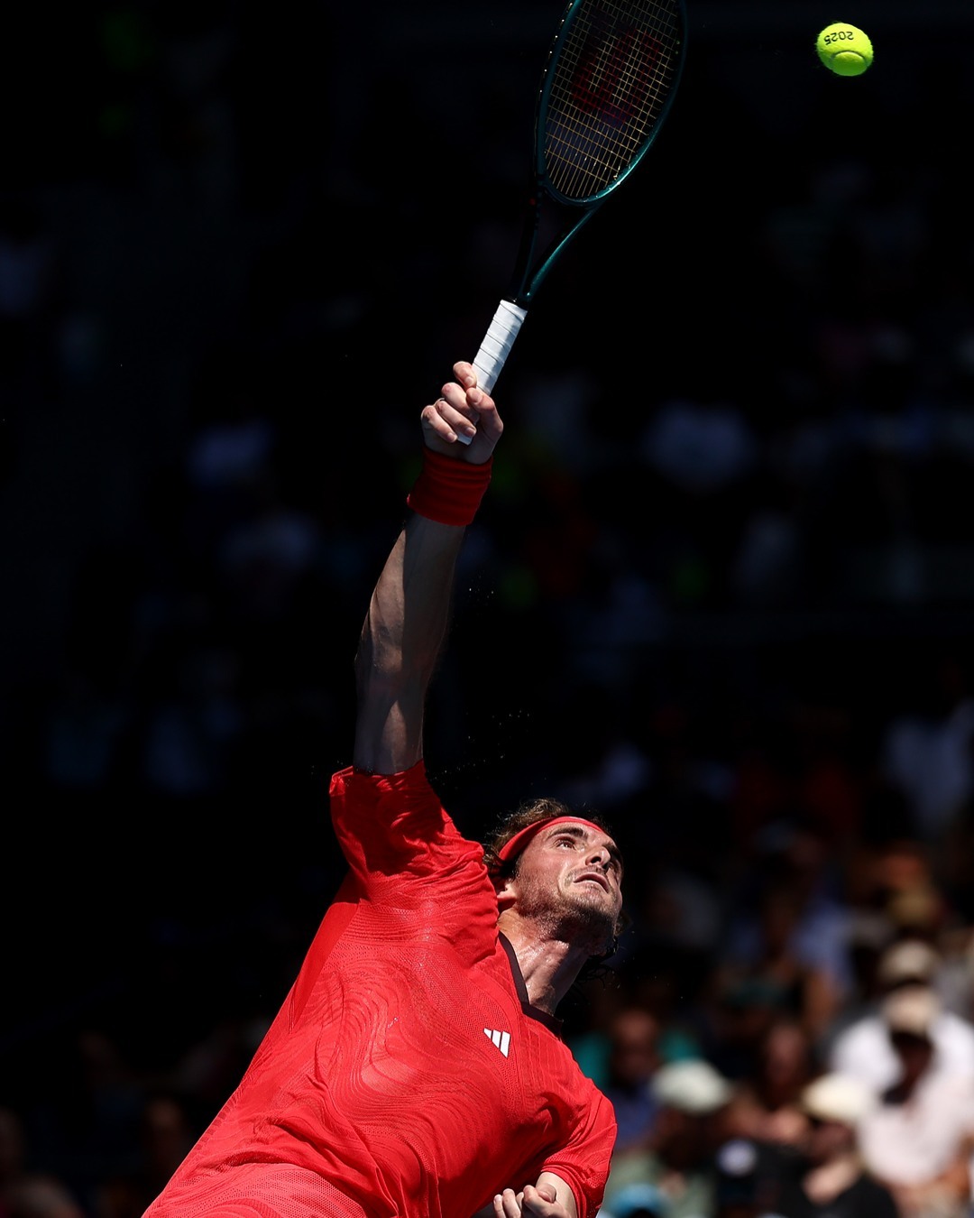 开云官网-法网碾压年终总决赛，西西帕斯统治全场