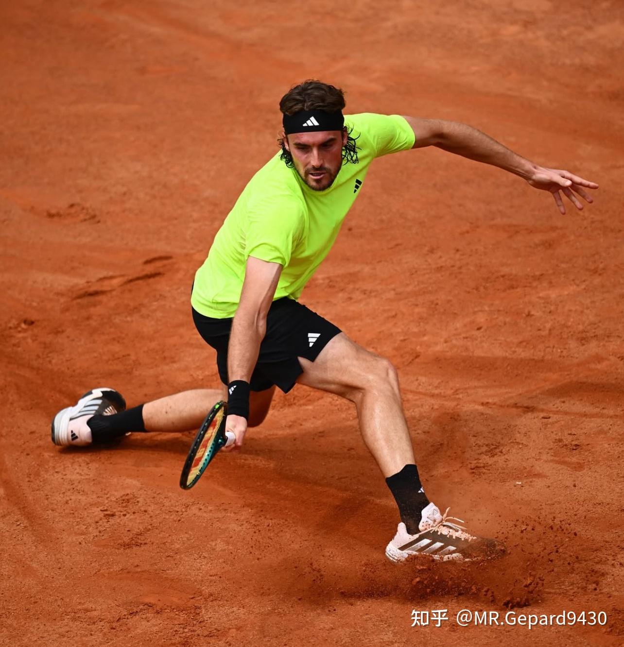 开云官网-法网碾压年终总决赛，西西帕斯统治全场