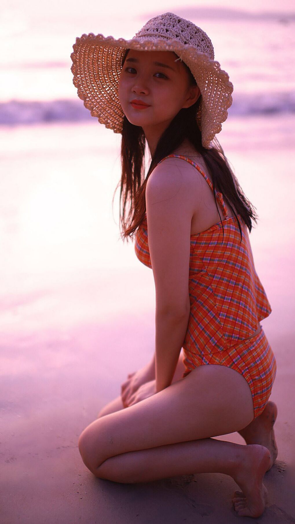 开云下载-夜战炼狱，当街道苏醒，阿坎吉于沉默中点燃引擎