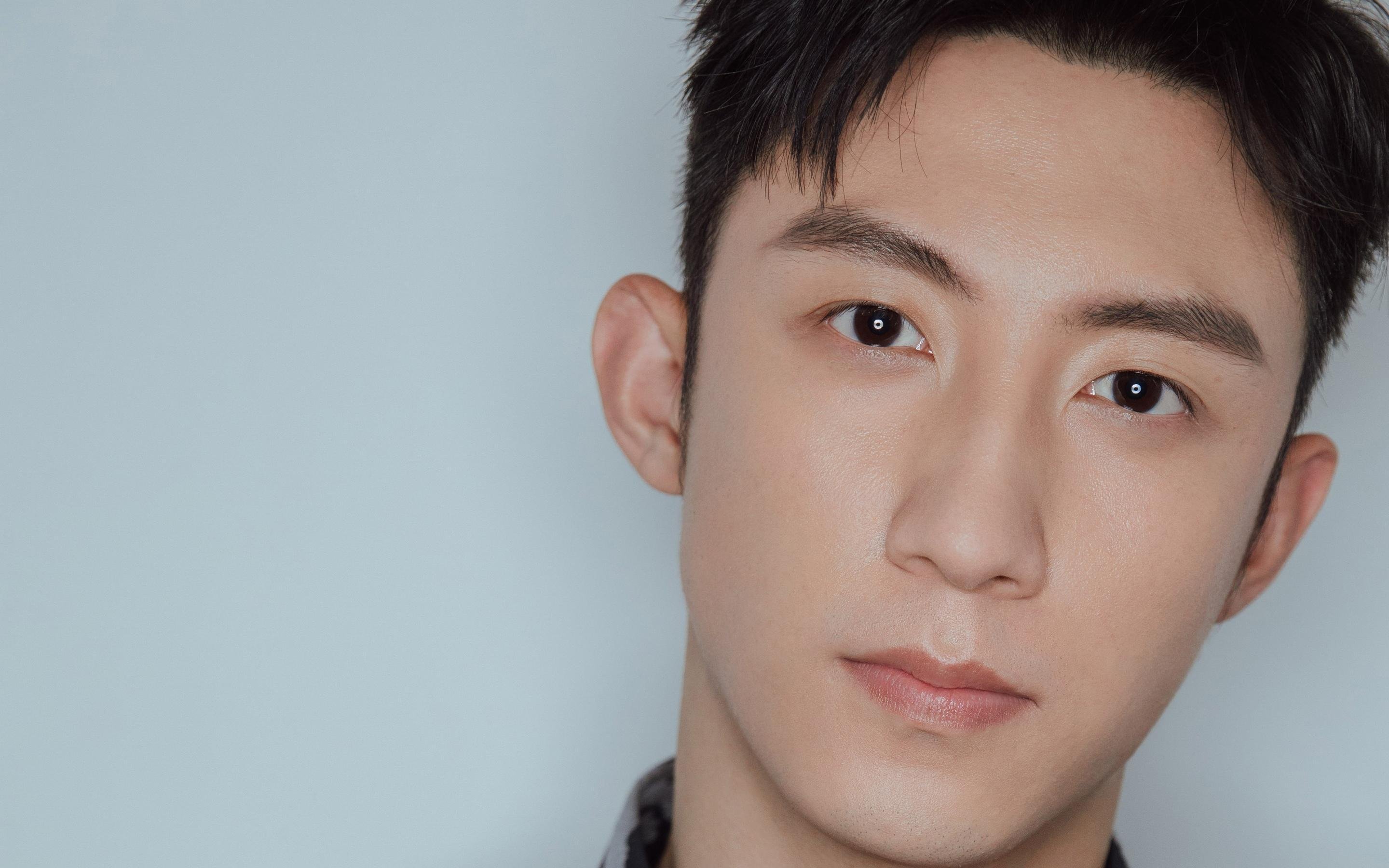 开云体育中国-天罗地网与边路利刃，西班牙的防守交响曲与特奥的锋芒毕露