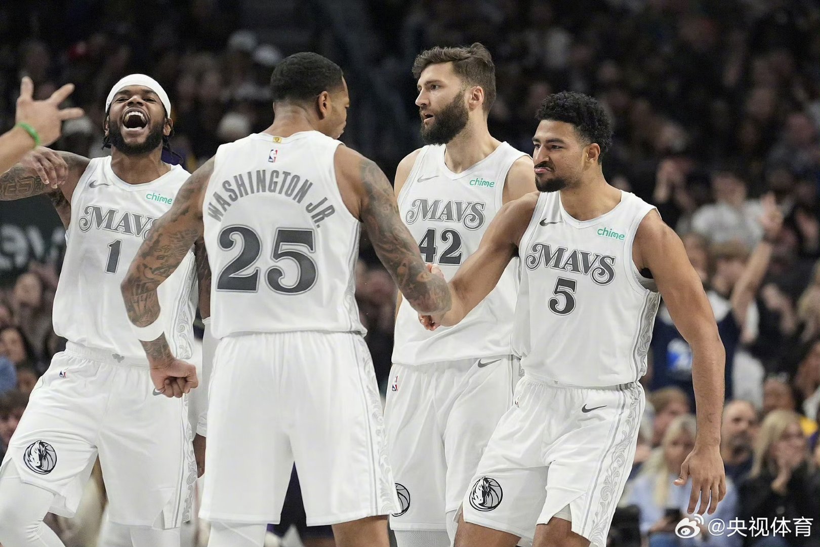 开云体育官方网站-深圳队关键战突围独行侠，约基奇在欧冠淘汰赛接管比赛