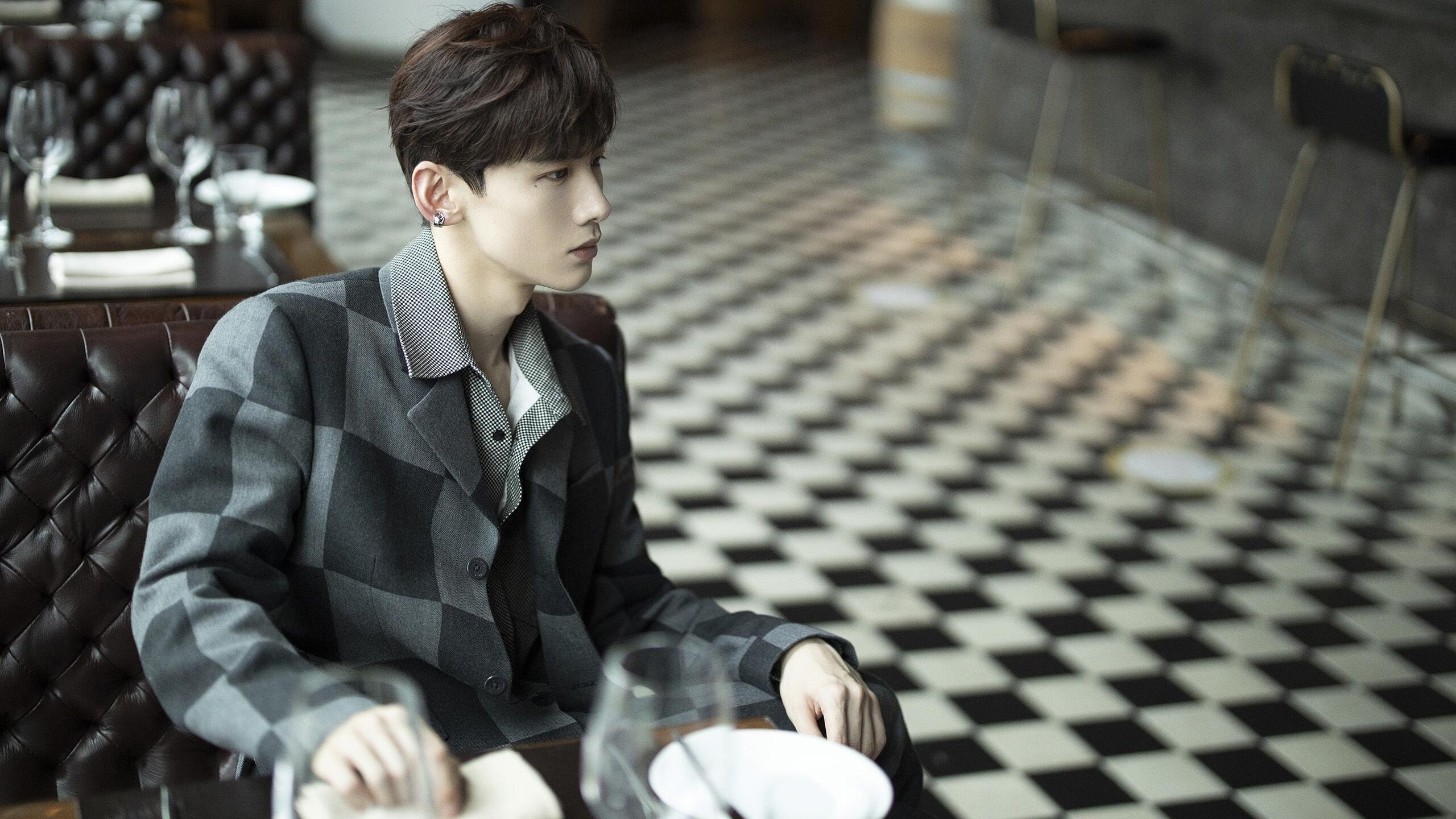 开云体育中国-新星灼日,紫金黄昏