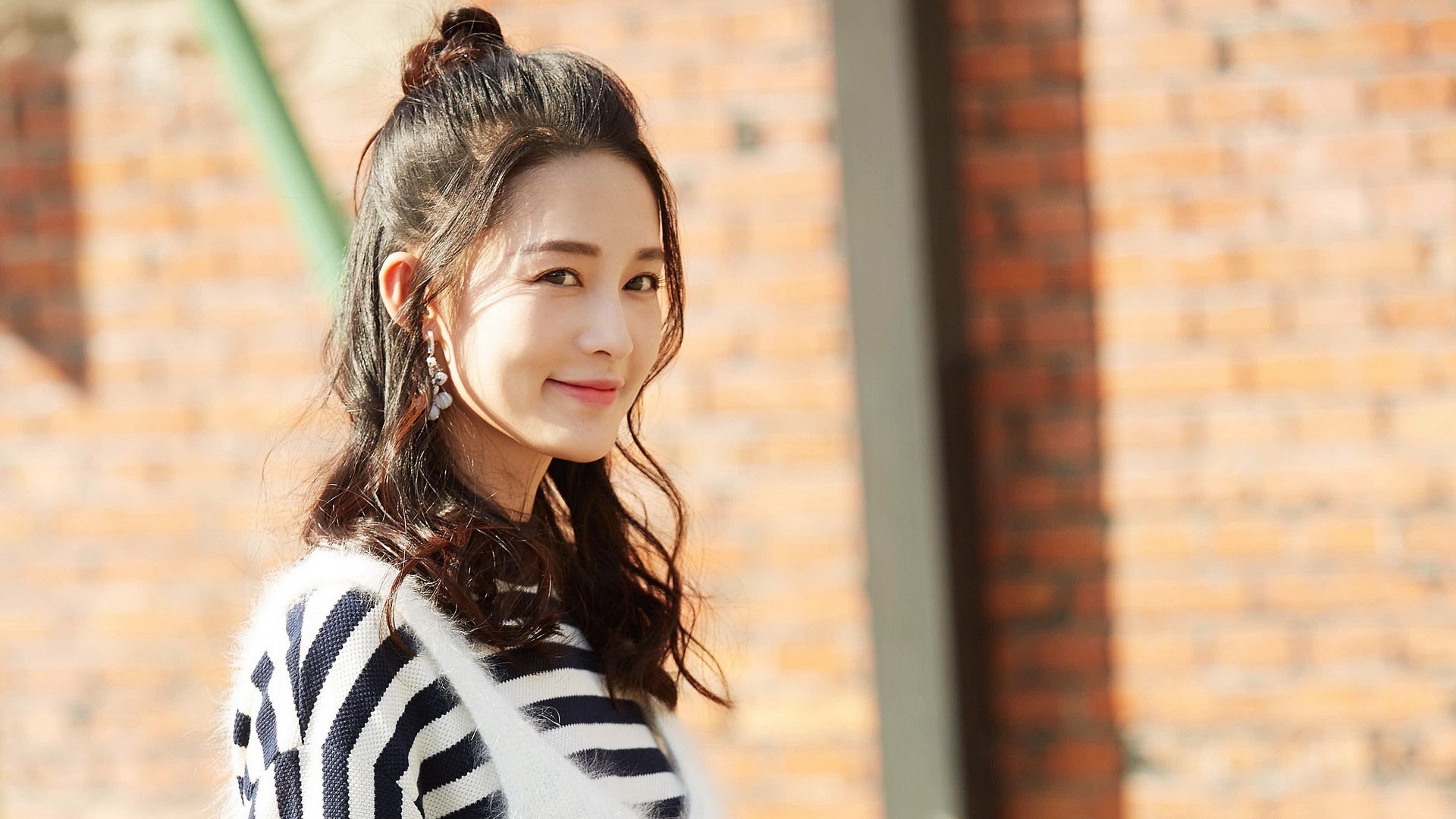 开云体育登录-利拉德状态火热难敌团队力量，新疆队斩落热火展中国篮球风采