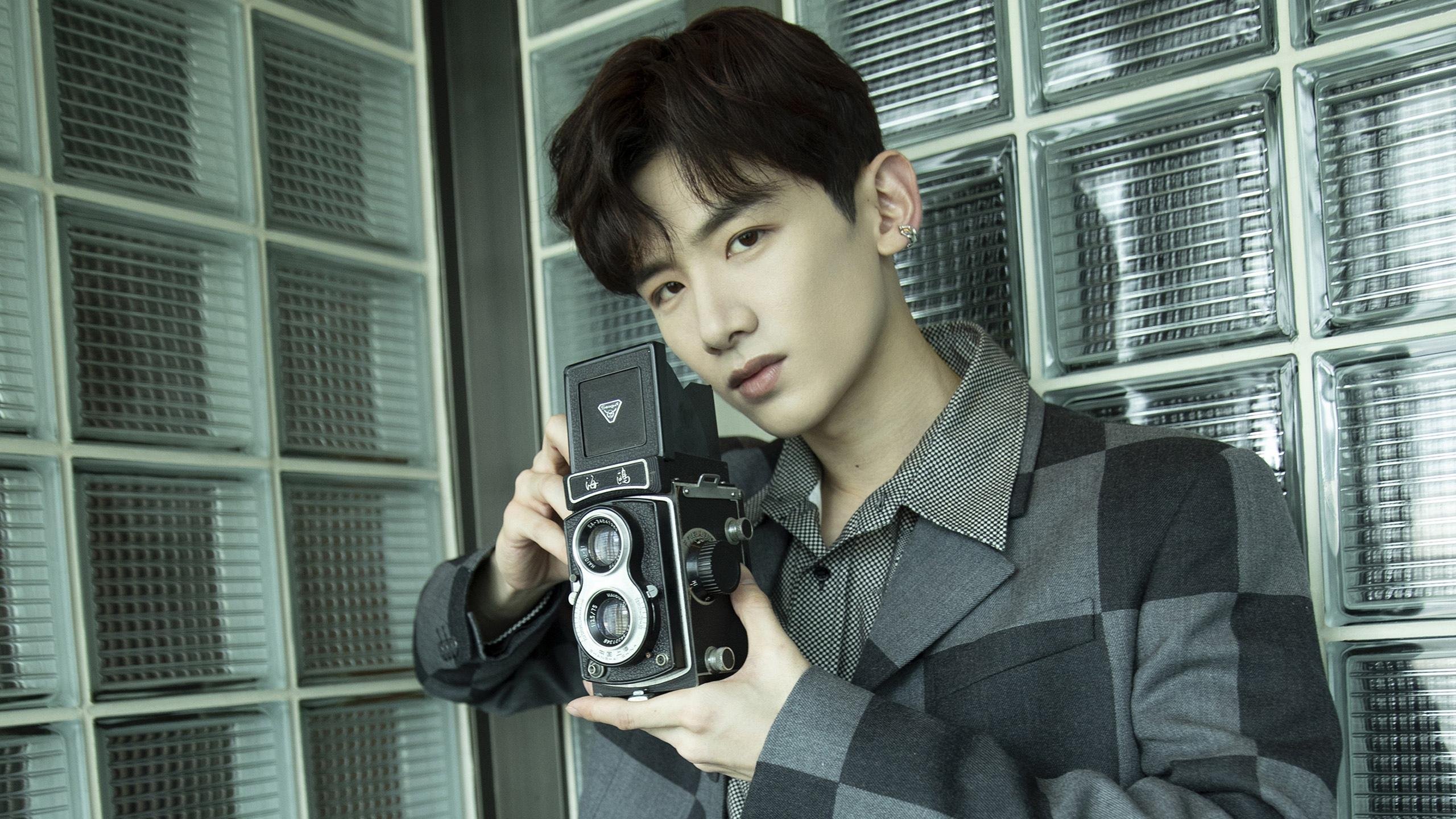 开云体育官网-轰鸣的舞台，论杰伦格林与压力共舞的竞技哲学